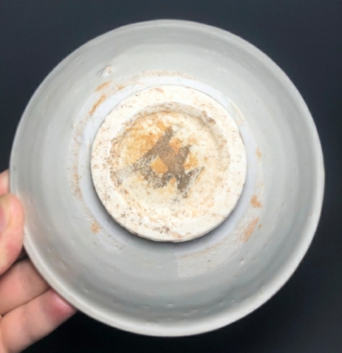 古玩陶瓷白釉唇口圈足碗拍賣，當前價格999元