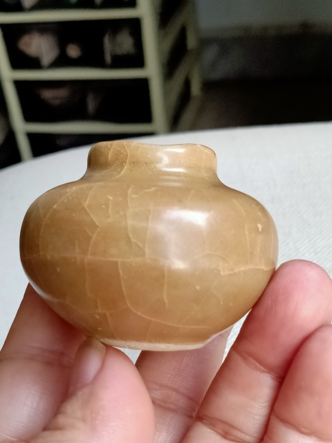 古玩陶瓷龍泉,頂級鱔魚黃釉水盂拍賣,當前價格1500元