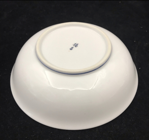 古玩陶瓷青花加彩花蝶紋盤拍賣,當前價格130元