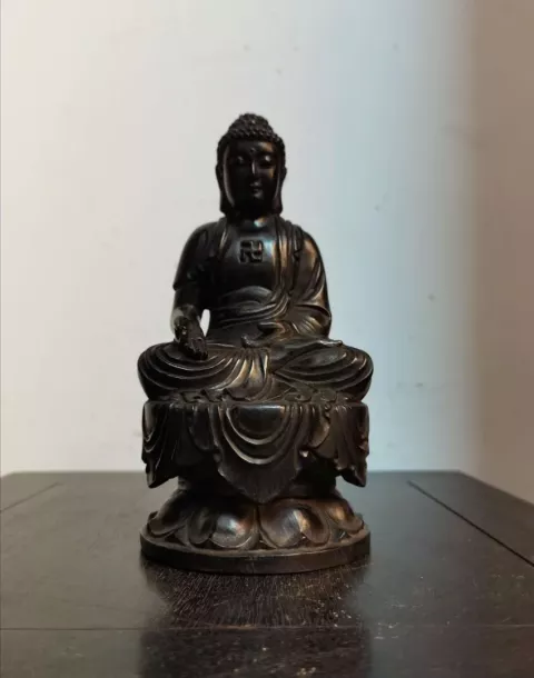 紫檀木釋迦摩尼佛擺件拍賣，當前價格2800元