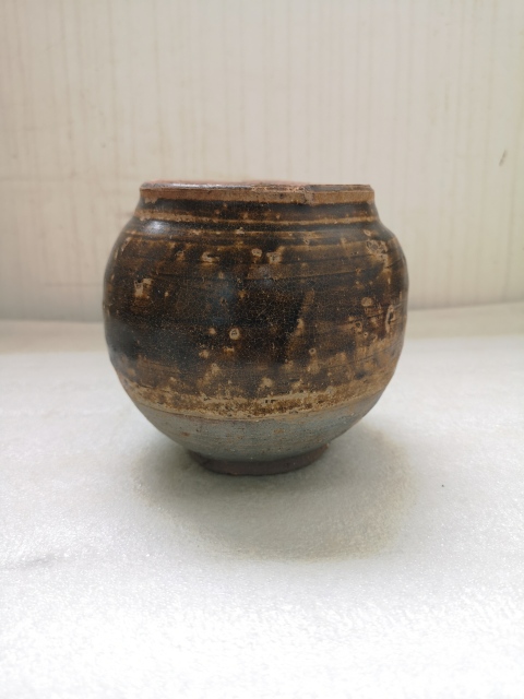 古玩陶瓷福建窯口醬釉罐拍賣,當前價格450元