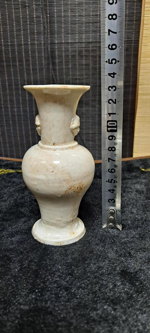 明代德化窯堆塑白釉瓶拍賣，當前價格1800元