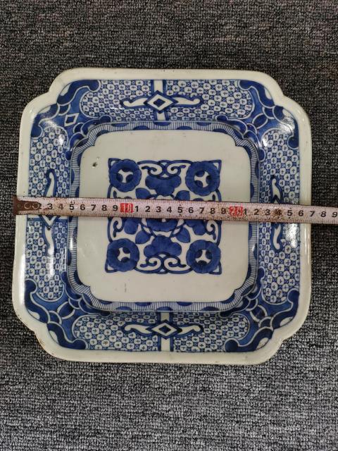 古玩陶瓷【精美四方盤】十九世紀青花四方窩角大盤拍賣，當前價格126元