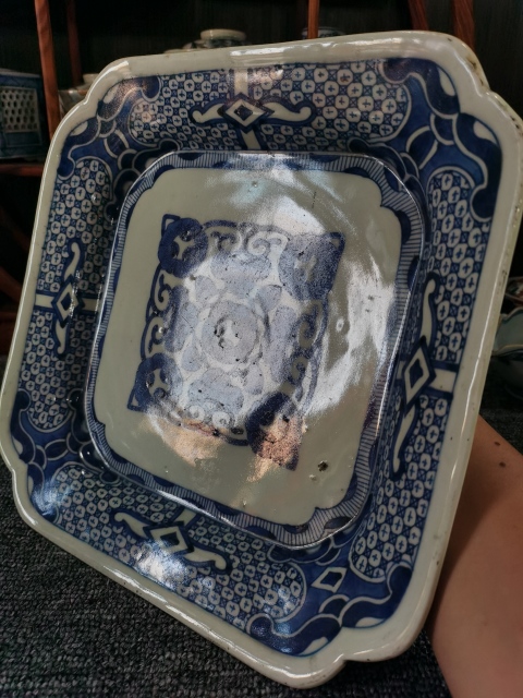 古玩陶瓷【精美四方盤】十九世紀青花四方窩角大盤拍賣，當前價格126元