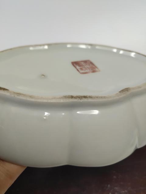 古玩陶瓷粉彩仕女紋海棠形盤拍賣,當前價格269元