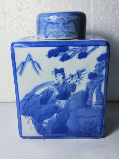 古玩陶瓷{有保真卡}青花人物紋四方茶葉罐拍賣，當前價格298元