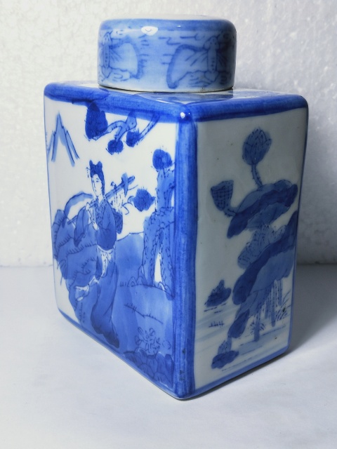古玩陶瓷{有保真卡}青花人物紋四方茶葉罐拍賣，當前價格298元