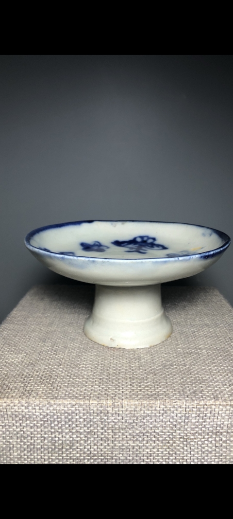 古玩陶瓷【清代】蝶紋青花高足盤【傳世佳品】拍賣，當前價格599元