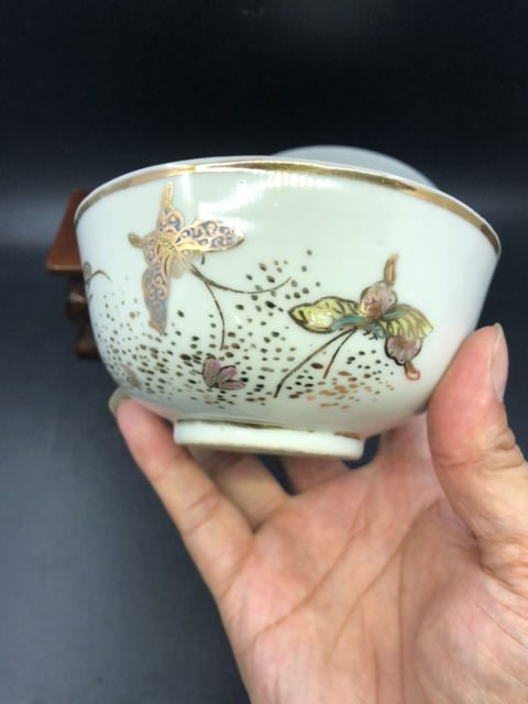 古玩陶瓷民國(guó)粉彩描金蝶戀花紋碗拍賣，當(dāng)前價(jià)格1999元