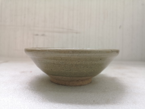 古玩陶瓷龍泉窯系青瓷唇口碗拍賣,當前價格550元