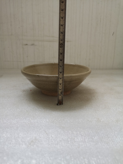 古玩陶瓷龍泉窯系青瓷唇口碗拍賣,當前價格550元