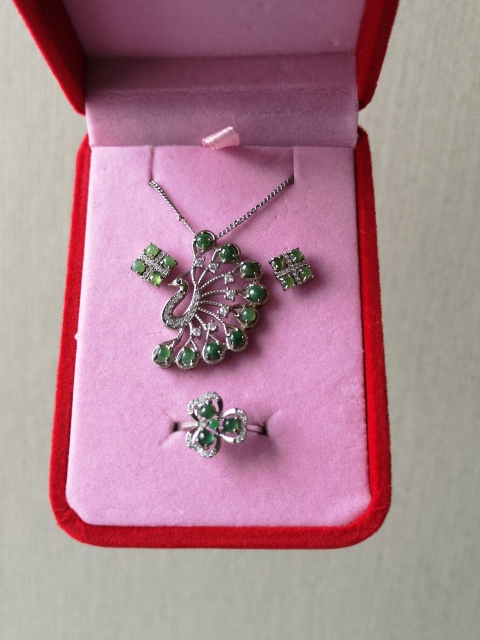 古玩玉器翠套裝拍賣，當前價格680元