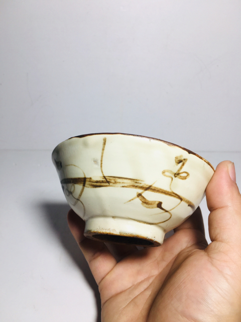 古玩陶瓷(清早期)靈芝紋磁州窯茶碗拍賣,當前價格0元