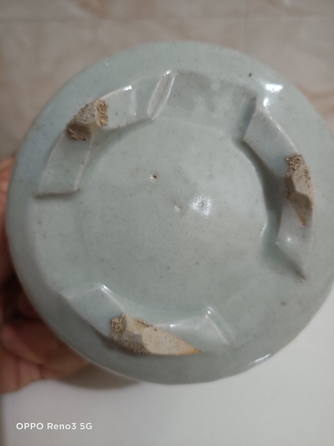 古玩陶瓷豆青釉三足筒式香爐拍賣,當前價格1800元