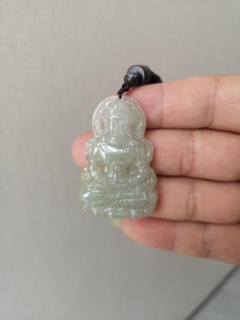 古玩玉器翡翠觀音拍賣(mài)，當(dāng)前價(jià)格850元