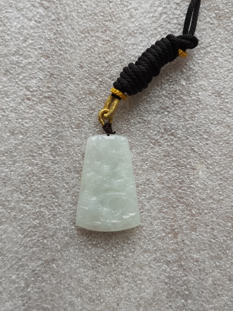 古玩玉器山水牌子拍賣，當前價格680元