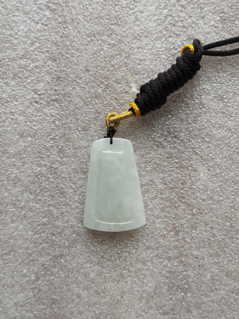 古玩玉器山水牌子拍賣，當前價格680元