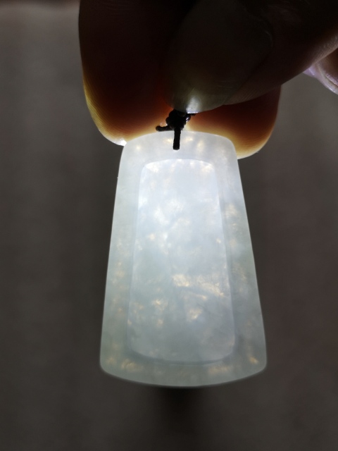 古玩玉器山水牌子拍賣，當前價格680元