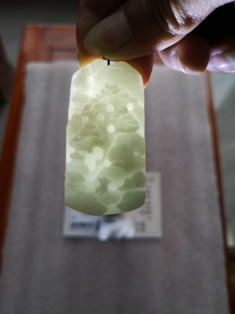 古玩玉器山水牌子拍賣，當前價格398元