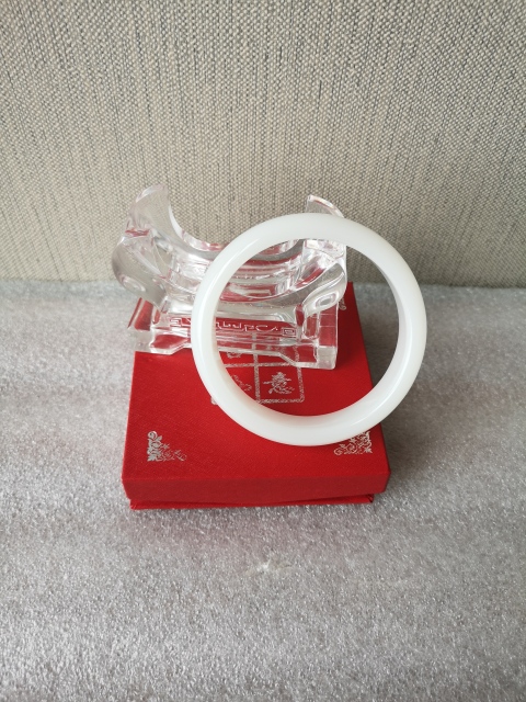 古玩玉器和田玉扁鐲子拍賣,當前價格850元