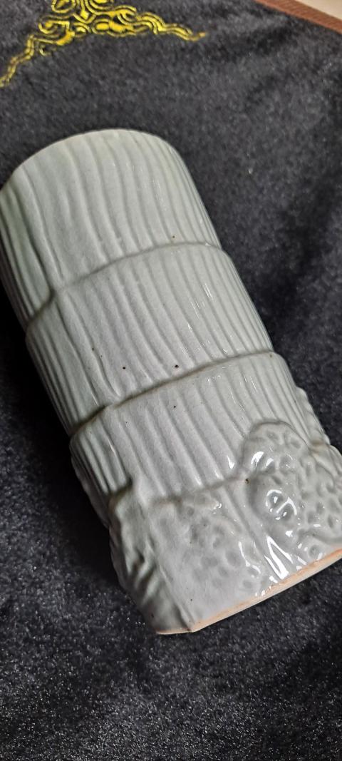 古玩陶瓷民國青釉仿生筆筒拍賣,當前價格1200元