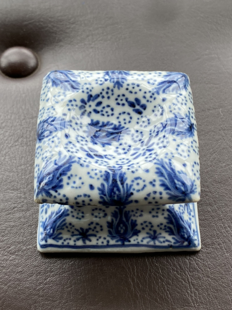 古玩陶瓷(精品)清中.青花花卉紋指舔拍賣,當前價格6580元