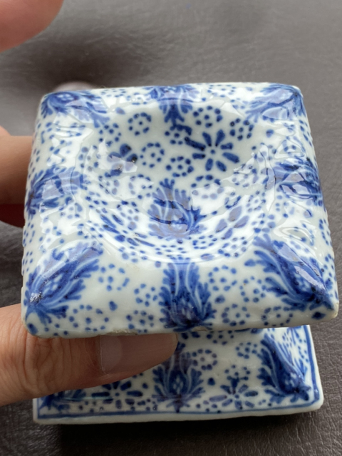 古玩陶瓷(精品)清中.青花花卉紋指舔拍賣,當前價格6580元