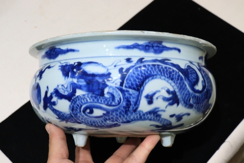 古玩陶瓷青花龍紋三足缽式香爐拍賣,當前價格32000元