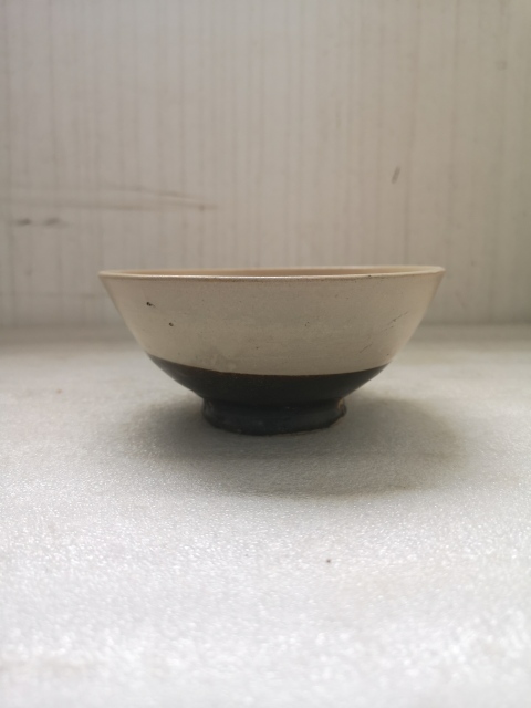 古玩陶瓷磁州窯白釉碗拍賣,當前價格480元