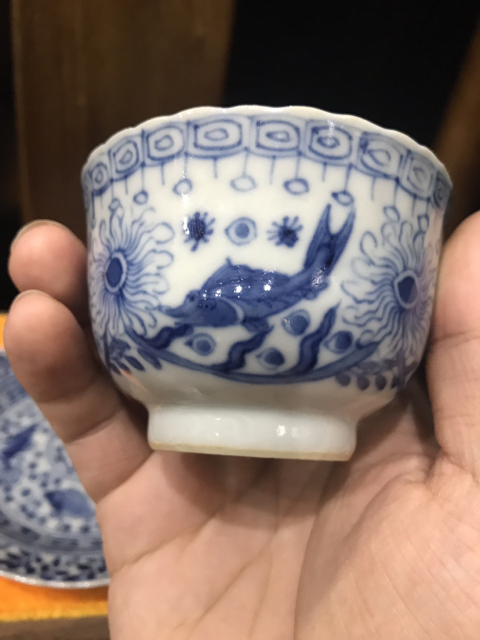 古玩陶瓷（精品款）晚清--魚藻紋青花花口杯碟套拍賣，當前價格3800元