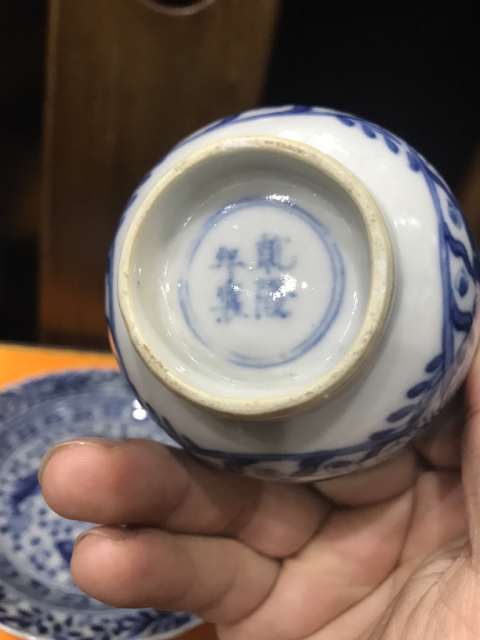 古玩陶瓷（精品款）晚清--魚藻紋青花花口杯碟套拍賣，當前價格3800元