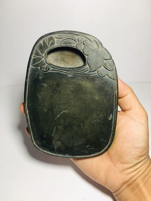 古玩雜項精美荷花紋硯臺拍賣,當前價格1888元