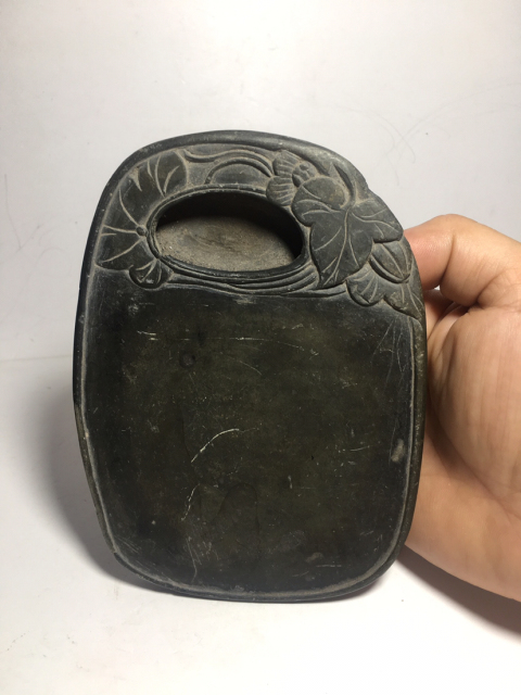 古玩雜項精美荷花紋硯臺拍賣,當前價格1888元