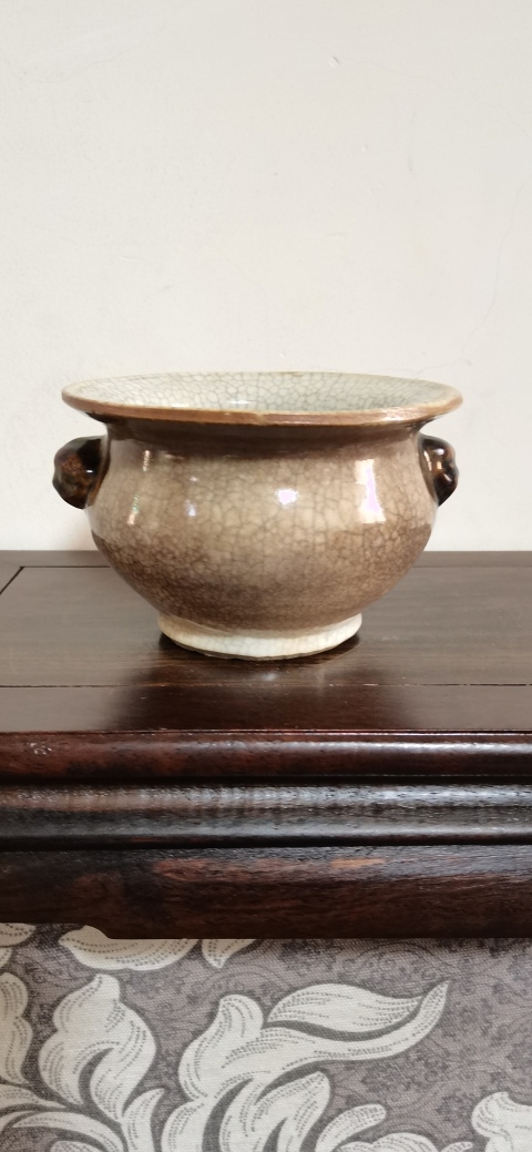 古玩陶瓷哥釉地鐵銹釉雙鋪首圈足缽式香爐拍賣,當前價格4500元