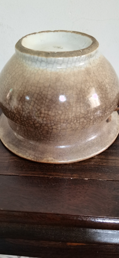古玩陶瓷哥釉地鐵銹釉雙鋪首圈足缽式香爐拍賣,當前價格4500元