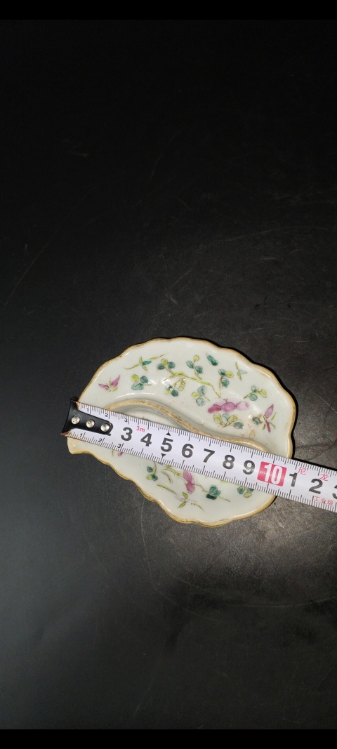 古玩陶瓷清晚期粉彩花碟紋樹葉型洗拍賣，當前價格1680元