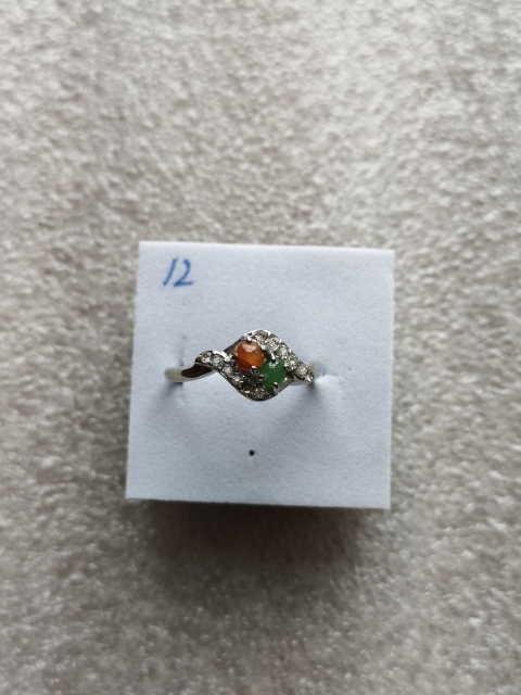 古玩玉器翡翠戒指拍賣,當前價格198元