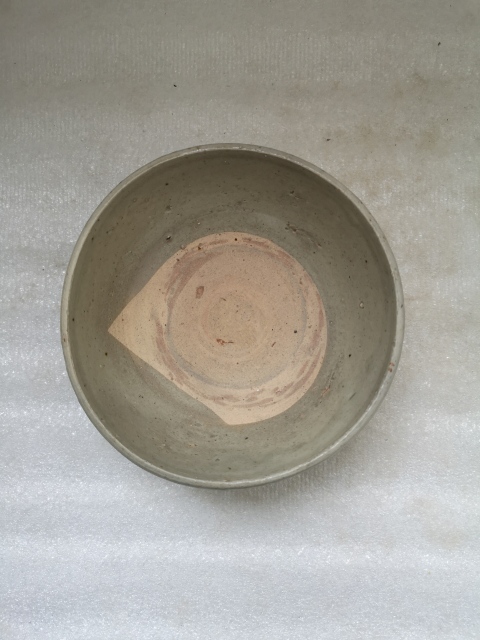古玩陶瓷龍泉系青瓷唇口碗拍賣,當前價格550元