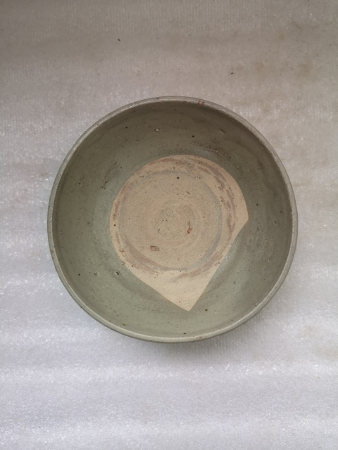 古玩陶瓷龍泉系青瓷唇口碗拍賣,當前價格550元
