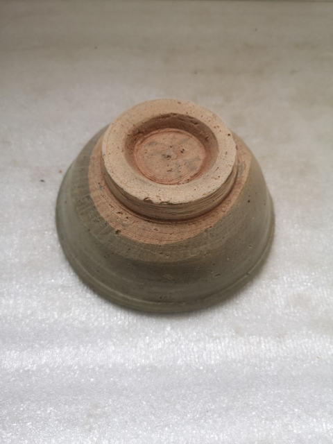 古玩陶瓷龍泉系青瓷唇口碗拍賣,當前價格550元