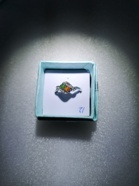 古玩玉器翡翠戒指拍賣,當前價格198元