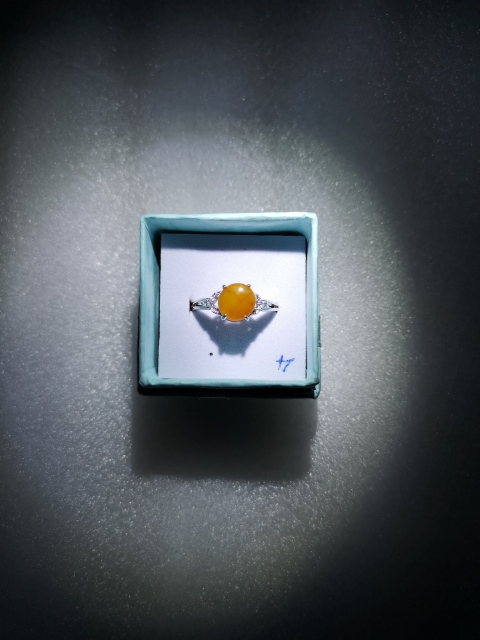 古玩玉器翡翠戒指拍賣，當前價格198元