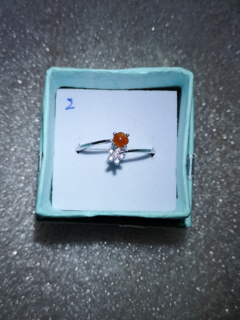 古玩玉器翡翠戒指拍賣,當前價格198元