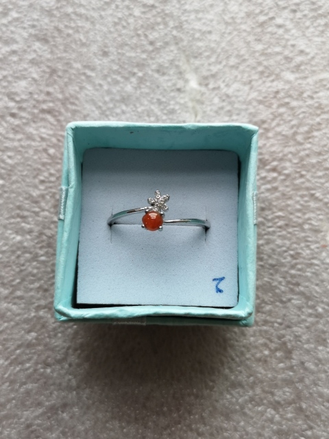 古玩玉器翡翠戒指拍賣,當前價格198元