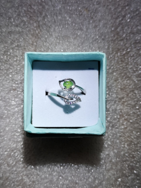 古玩玉器翡翠戒指拍賣，當(dāng)前價格160元
