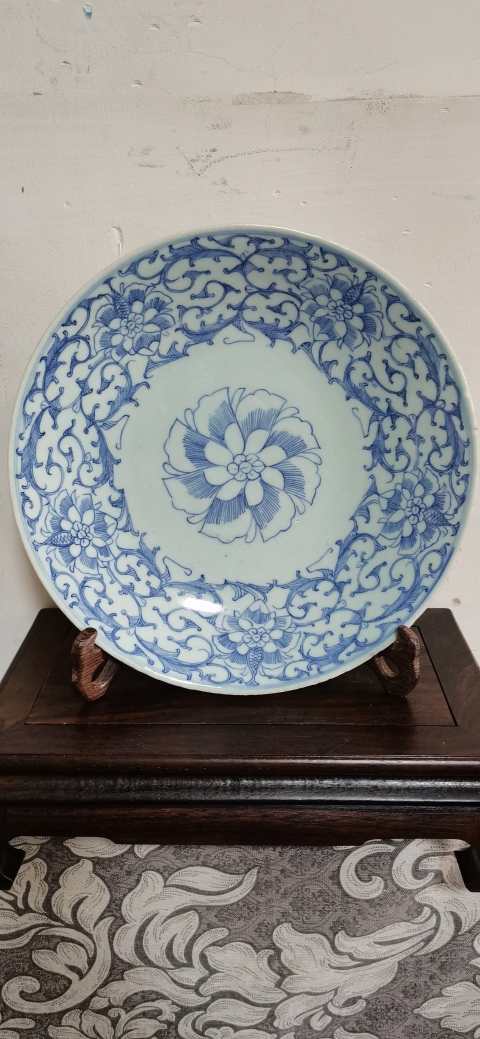 古玩陶瓷淡描青花花卉紋盤拍賣，當(dāng)前價(jià)格3000元