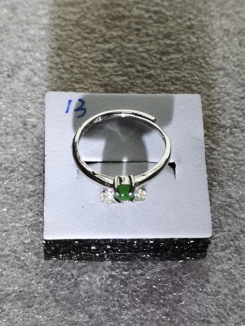 古玩玉器翡翠戒指拍賣，當前價格298元