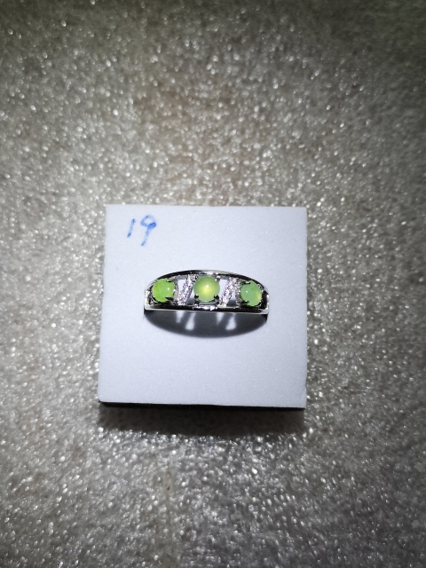 古玩玉器翡翠戒指拍賣，當(dāng)前價(jià)格168元