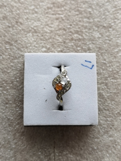 古玩玉器翡翠戒指拍賣,當前價格198元