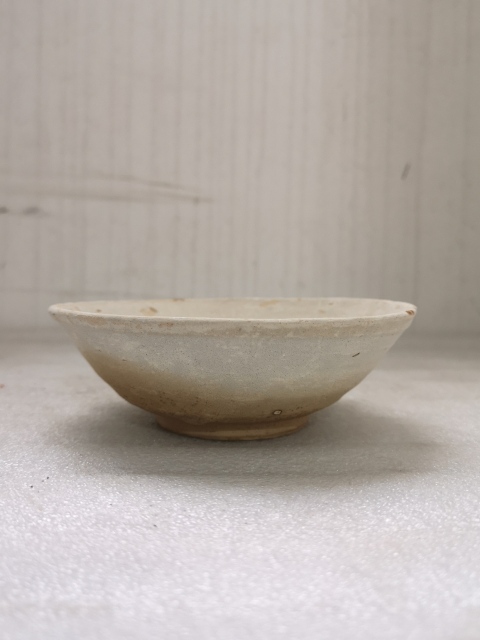 古玩陶瓷磁州窯白釉碗拍賣(mài)，當(dāng)前價(jià)格168元